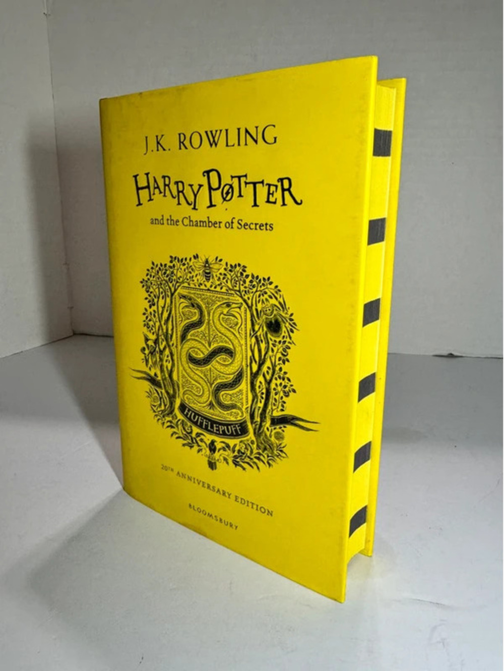 20th Anniversary Harry Potter & The Chamber of Secrets Hufflepuff HC Edition